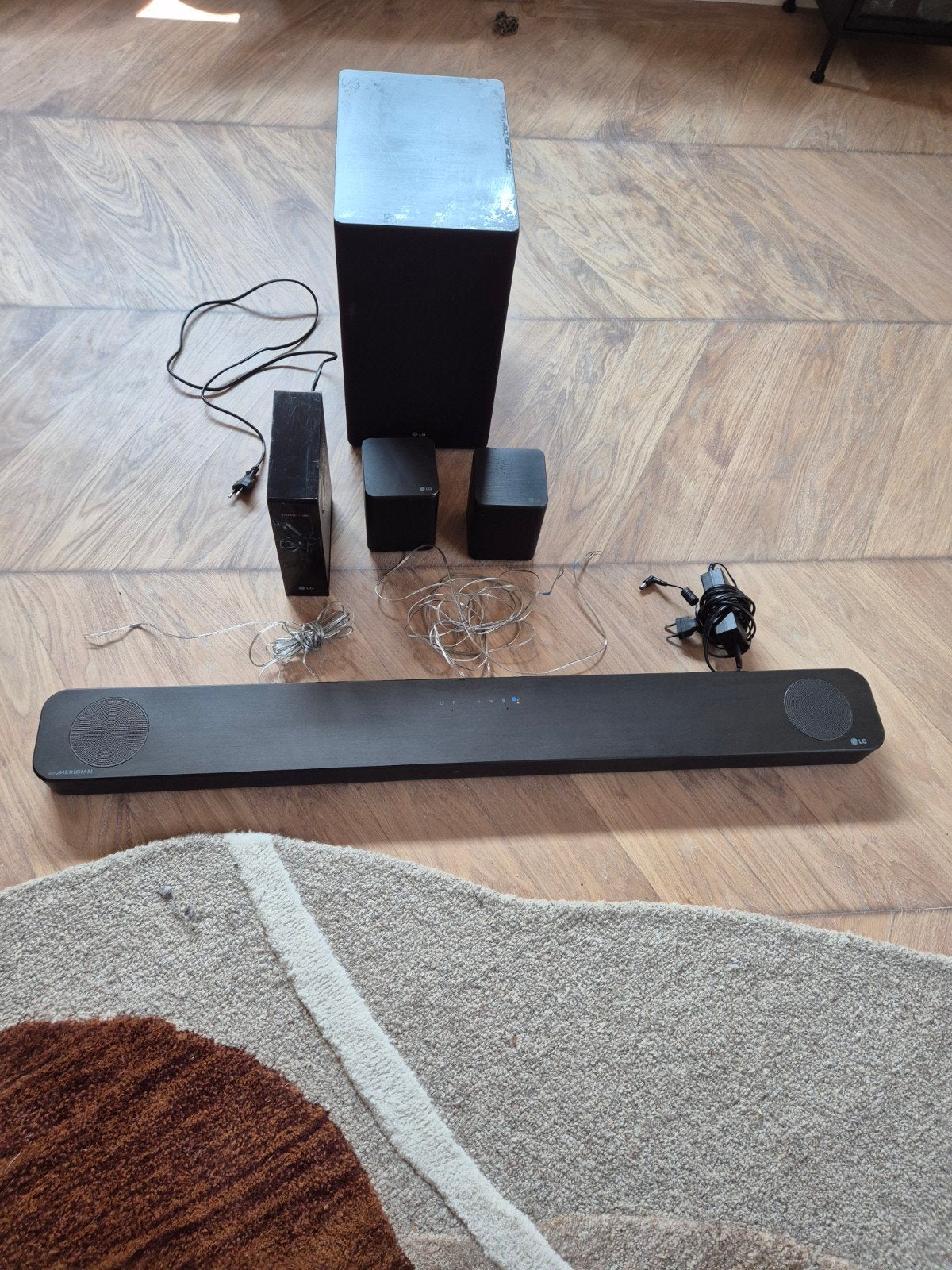 LG SL8YG Soundbar met draadloze subwoofer, Ophalen, Gebruikt, Soundbar, Overige merken