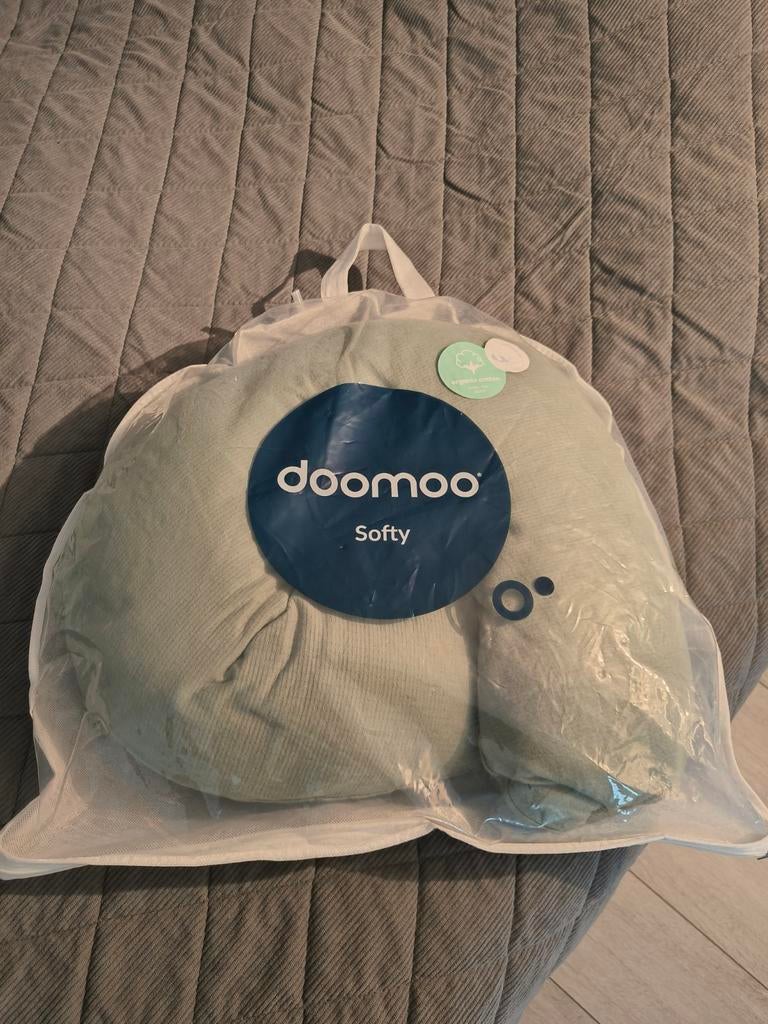 Doomoo voedingskussen klein formaat, Ophalen, Gebruikt