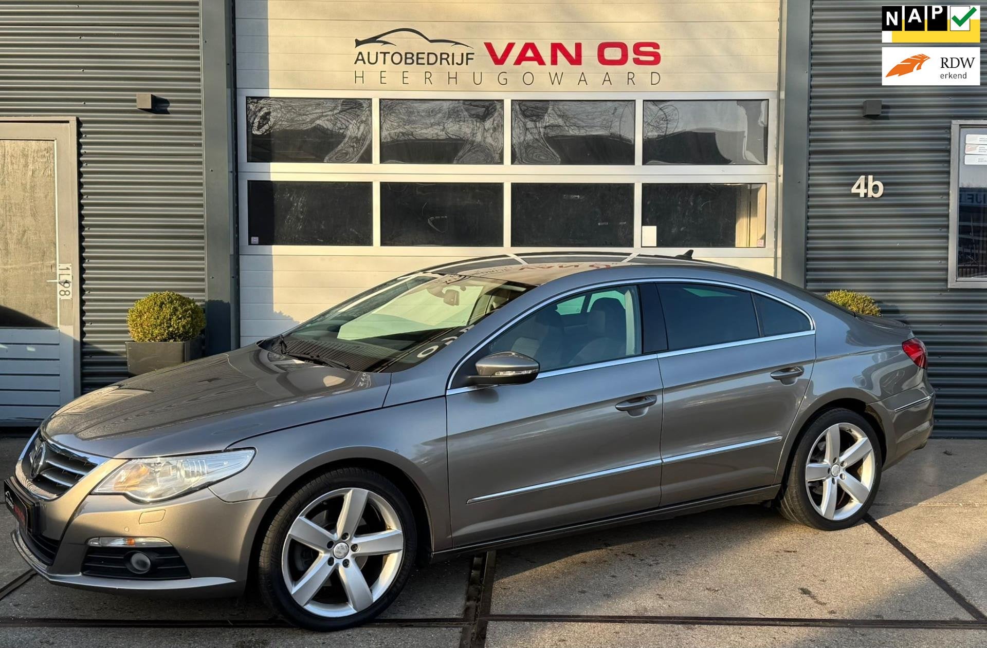 Volkswagen Passat CC 1.8 TSI 4p. l LM velgen l Climate l NAP, Auto's, Volkswagen, Voorwielaandrijving, Euro 5, 4 cilinders, Bruin