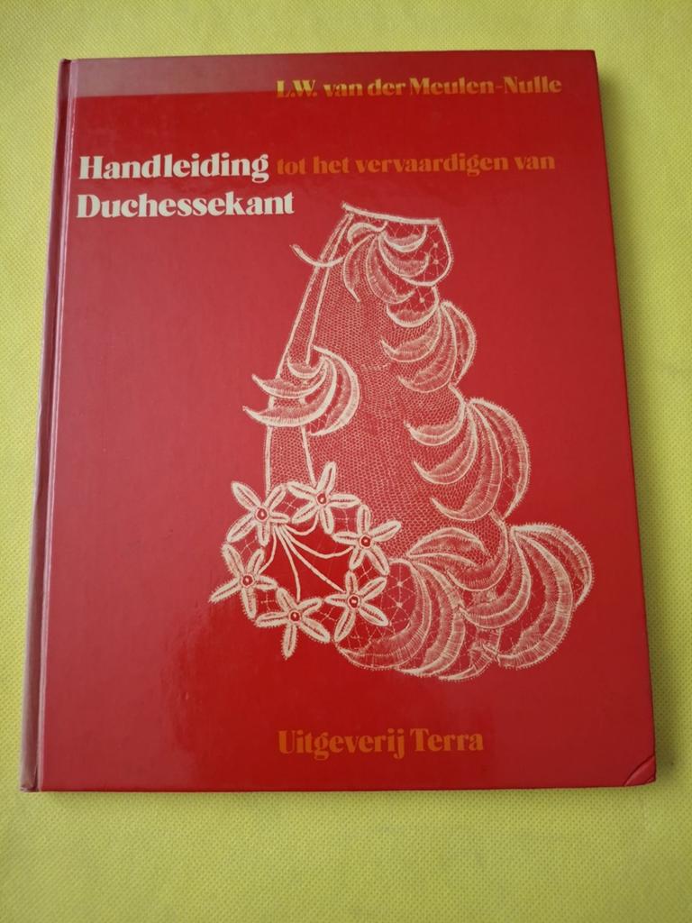 Handleiding tot het vervaardigen van Duchessekant, Ophalen of Verzenden