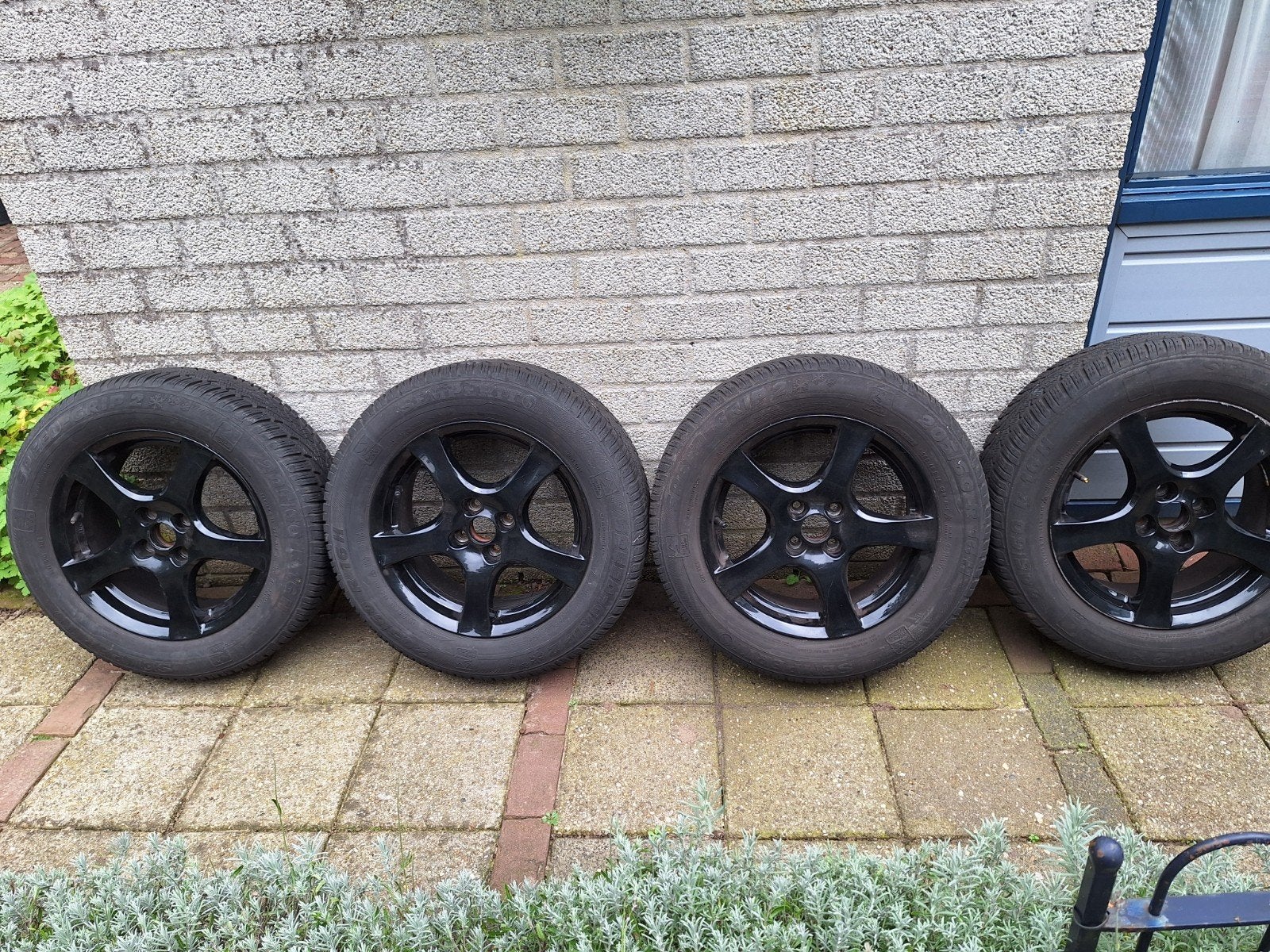 Winterbanden op originele Renault Captur velgen, Ophalen, 16 inch, Banden en Velgen, 205 mm