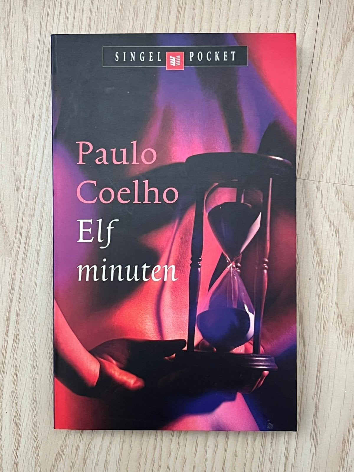 Paulo Coelho - Elf minuten, Ophalen of Verzenden, Zo goed als nieuw, Paulo Coelho, Wereld overig