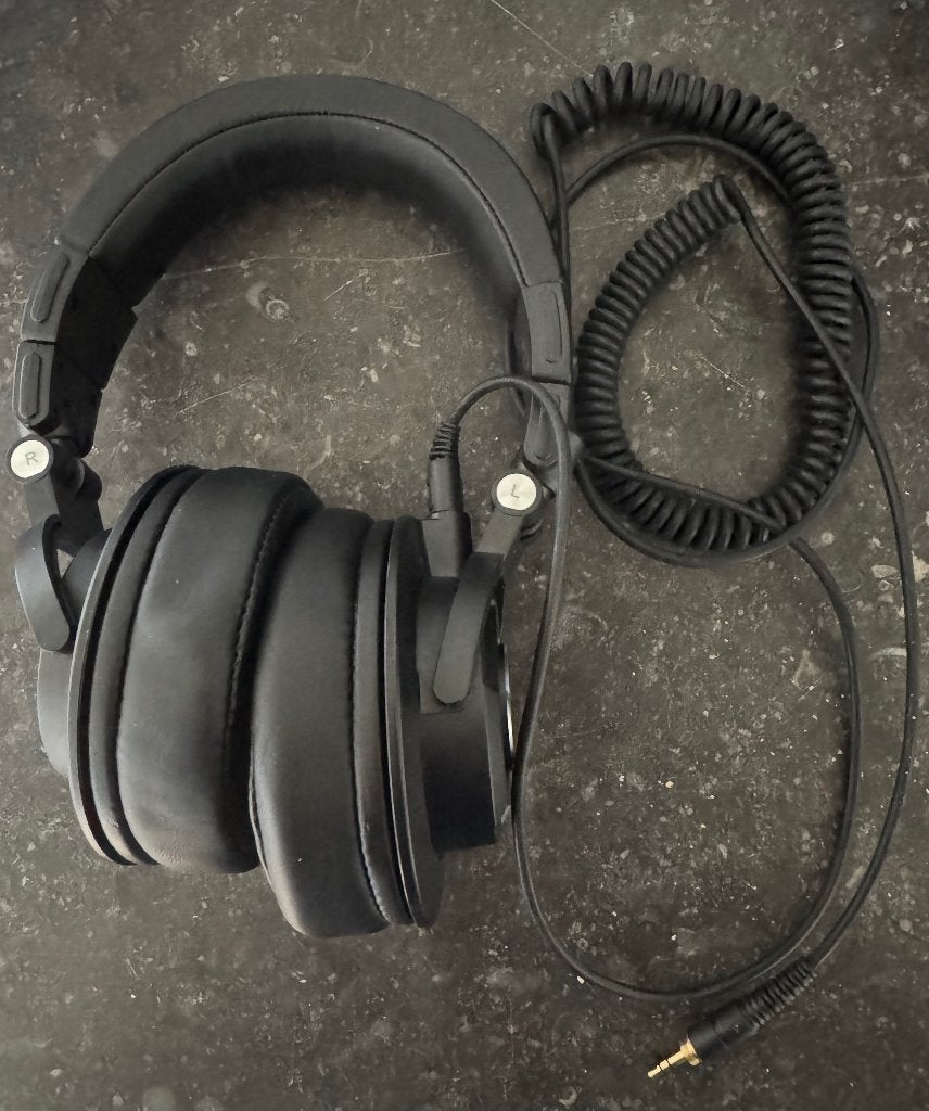 Devine PRO 950 DJ/Studio koptelefoon – zwart, Audio, Tv en Foto, Koptelefoons, Overige merken, Ophalen of Verzenden, Zo goed als nieuw