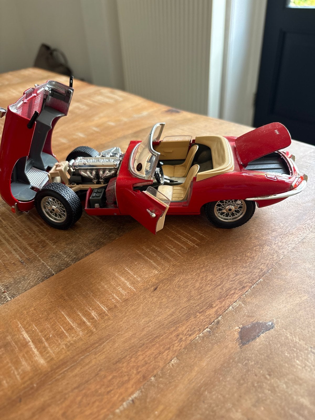 Jaguar E type 1960 Burago schaalmodel, Ophalen, Gebruikt, Auto, Bburago