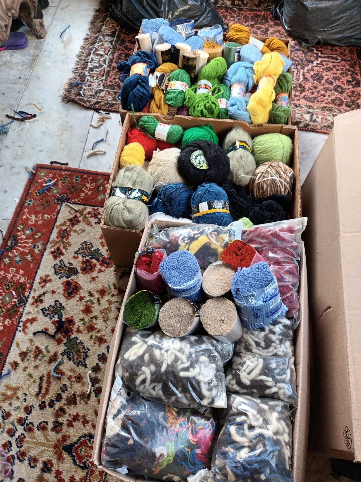 Grote partij wol ,voor breien haken knopen , 25 EURO, Ophalen, Gebruikt, Breien of Haken, Wol of Garen