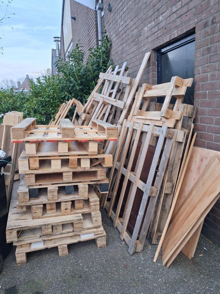 Pallet- en sloophout voor kachel of vuurkorf, 3 tot 6 m³, Ophalen, Overige houtsoorten, Blokken