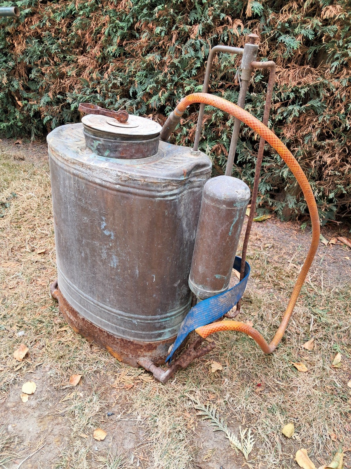 koperen rugspuit, Ophalen