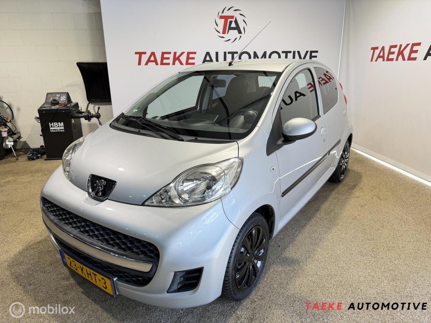 Peugeot 107 1.0-12V Sublime AIRCO/CARPLAY/NAP/APK/TREKHAAK, Auto's, Voorwielaandrijving, Stof, Gebruikt, 4 stoelen