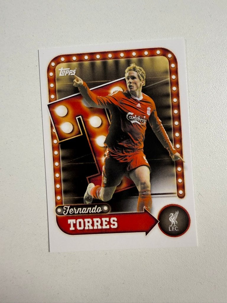 26 Fernando Torres Collectors Tin Liverpool 2025-26, Ophalen of Verzenden, Nieuw, Buitenlandse clubs, Poster, Plaatje of Sticker