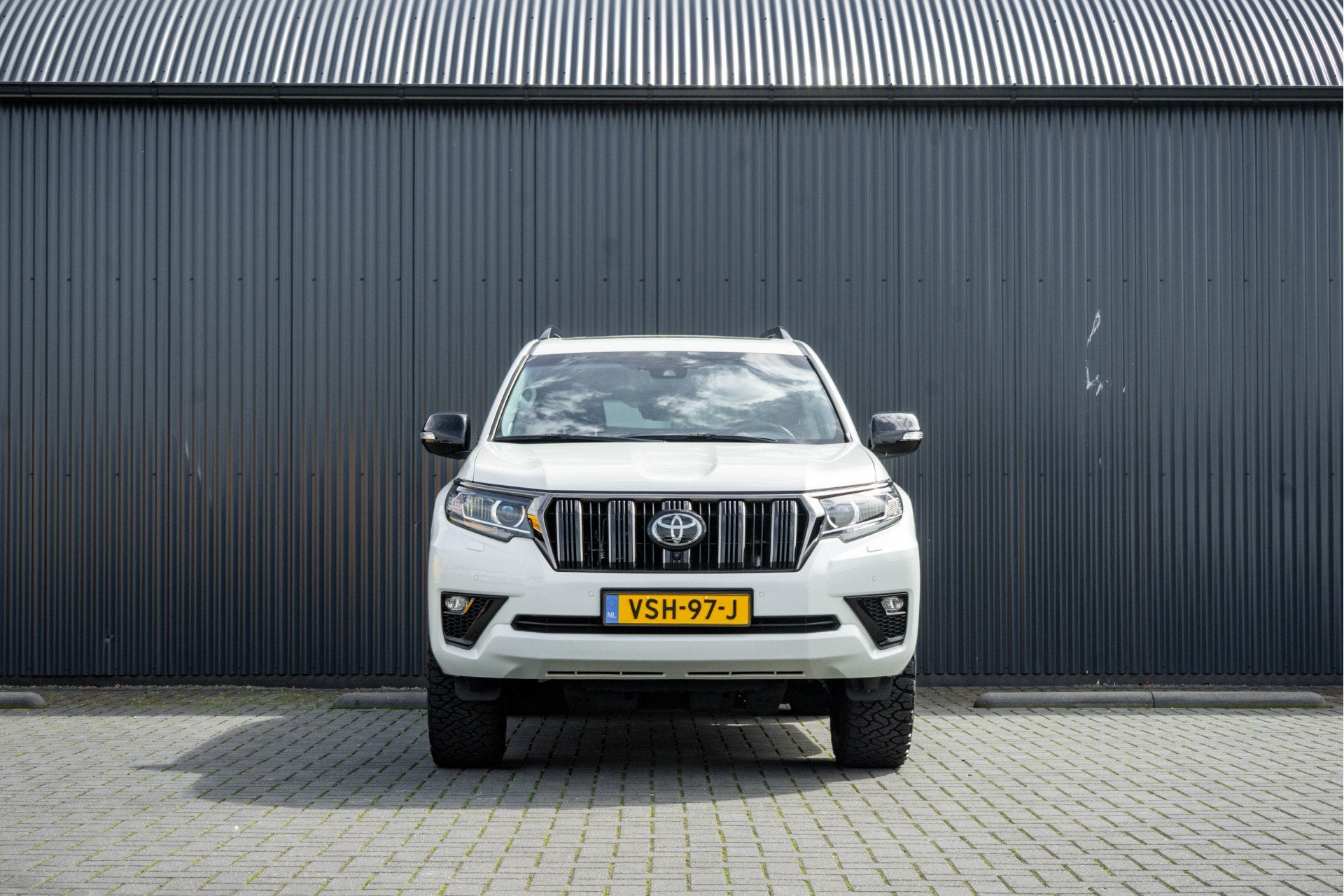 Toyota Land Cruiser 2.8D-4D | 204 PK | 4X4 | Vol Opties | Au, Auto's, Automaat, Gebruikt, 4 cilinders, Wit