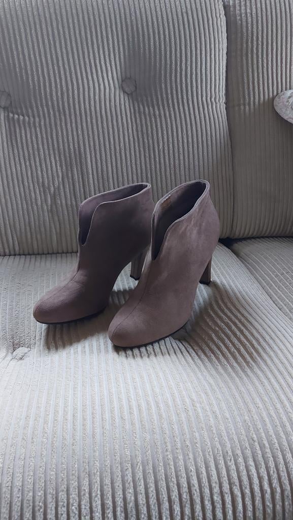 Als nw super mooie EMILIO LUCA ds laarsjes mt 41, Kleding | Dames, Schoenen, Bruin, Lage of Enkellaarzen, Emilio LUCA, Ophalen of Verzenden