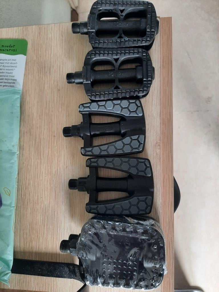 3 sets kindertrappers fiets nieuw., Ophalen, Nieuw