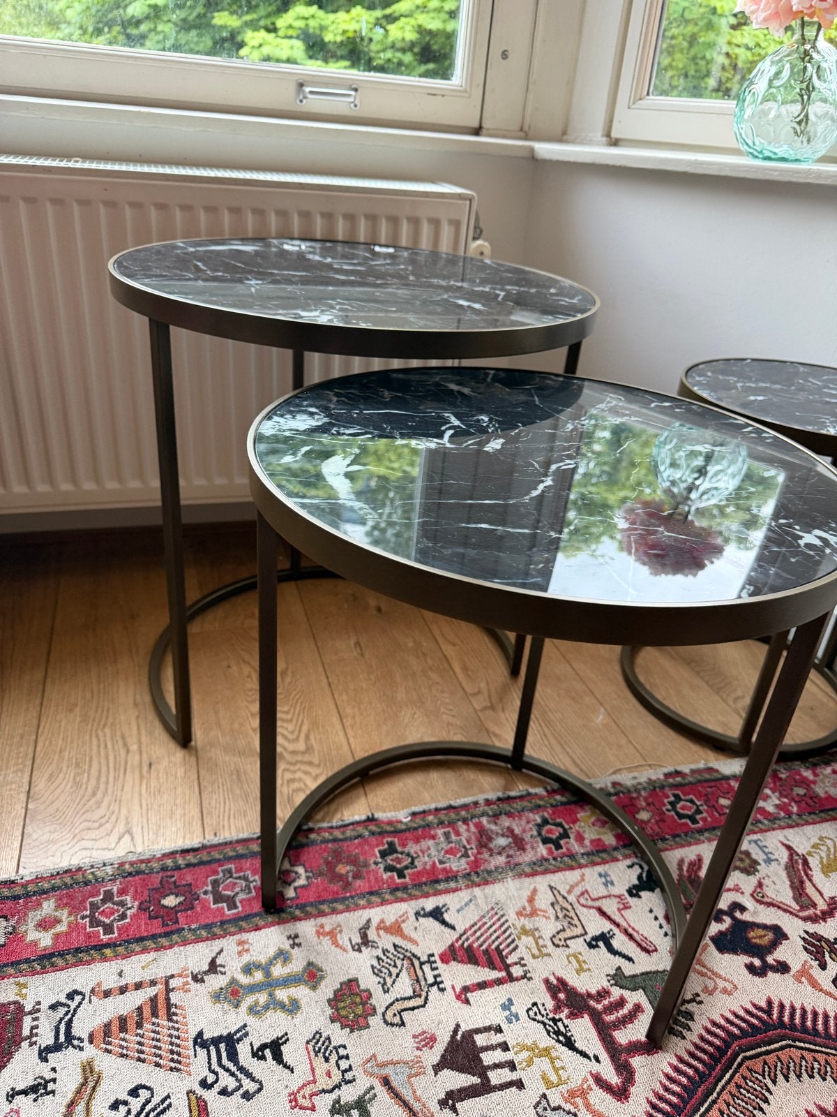 Set van 2 marmerlook bijzettafels, zwart/goud, Huis en Inrichting, Tafels | Bijzettafels, 45 tot 60 cm, Metaal of Aluminium, Rond