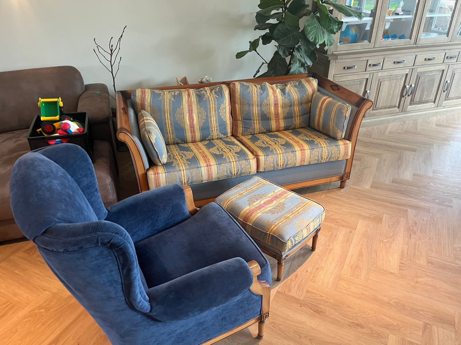 Bank en fauteuil met krukje, Ophalen, Gebruikt, 150 tot 200 cm, Driepersoons