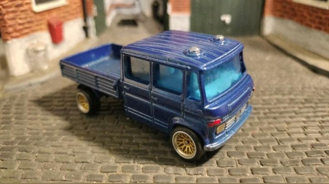 Unieke custom MERCEDES BENZ 508 BBS velgen,nieuwe lak, Ophalen of Verzenden, Zo goed als nieuw, Bus of Vrachtwagen, Majorette