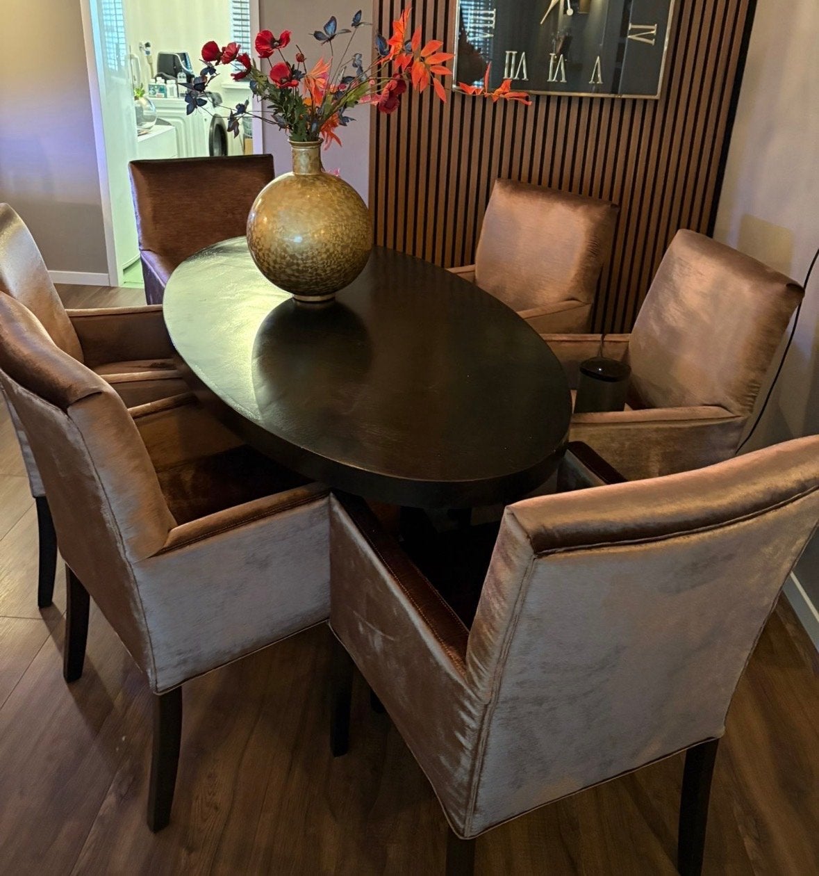 Ovale eettafel met 6 velourse stoelen, Huis en Inrichting, Tafels | Eettafels, Ophalen, 50 tot 100 cm, Zo goed als nieuw, Vijf personen of meer