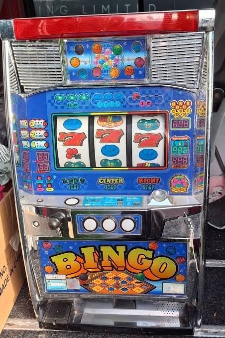 slotmachine gokkast, Euro, Ophalen, Zo goed als nieuw, Met sleutels