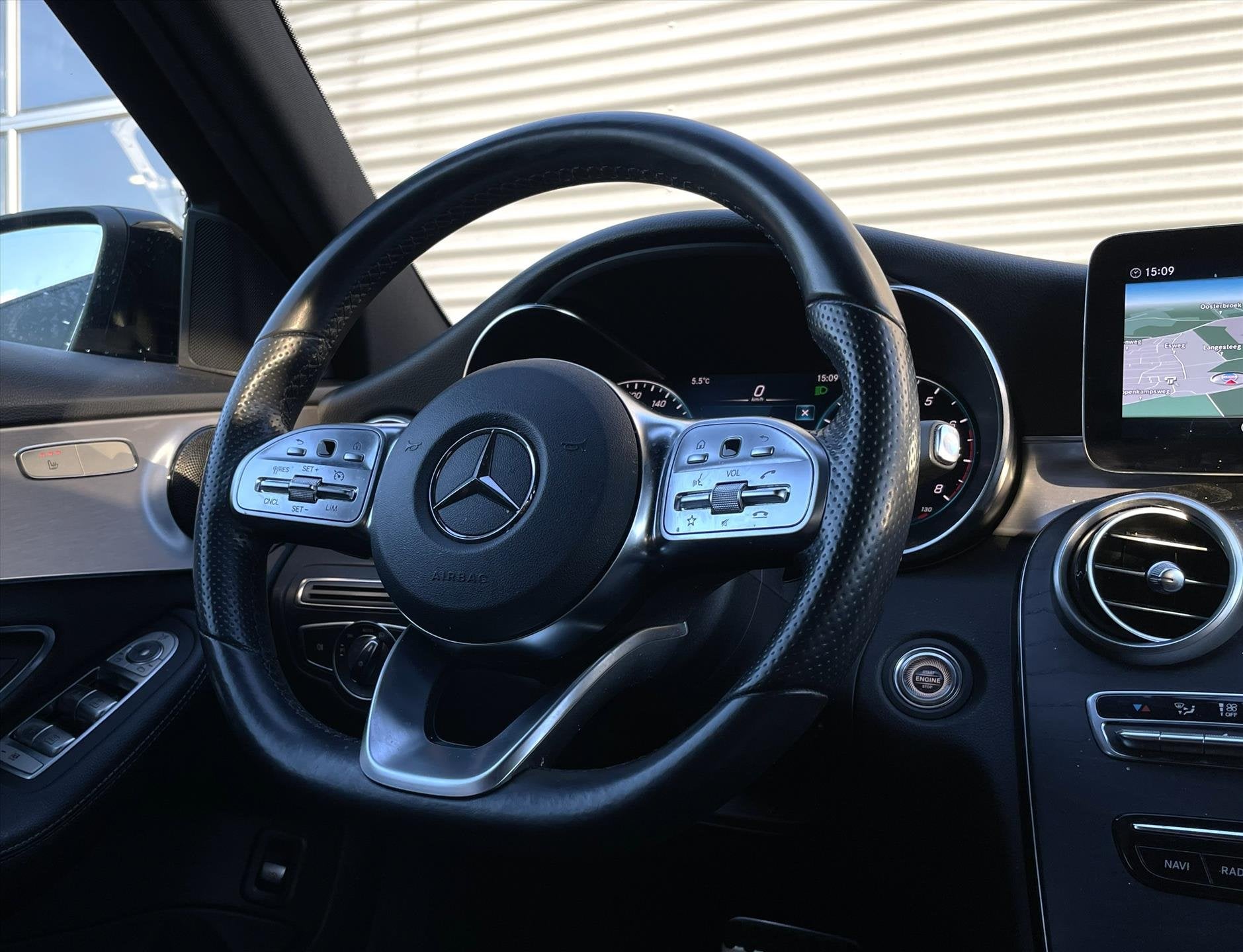 MERCEDES C-Klasse C180 AMG 156pk 9G-TRONIC Business Solution, Automaat, 1497 cc, Zwart, Sedan