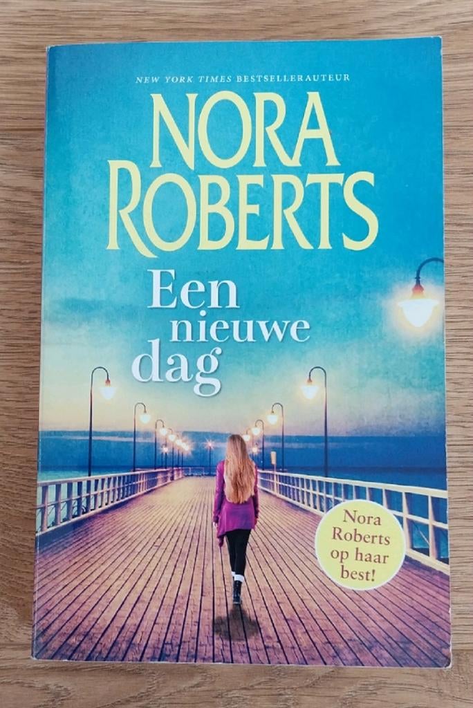 Nora Roberts, Een nieuwe dag, 2 verhalen, Boeken, Ophalen of Verzenden, Gelezen