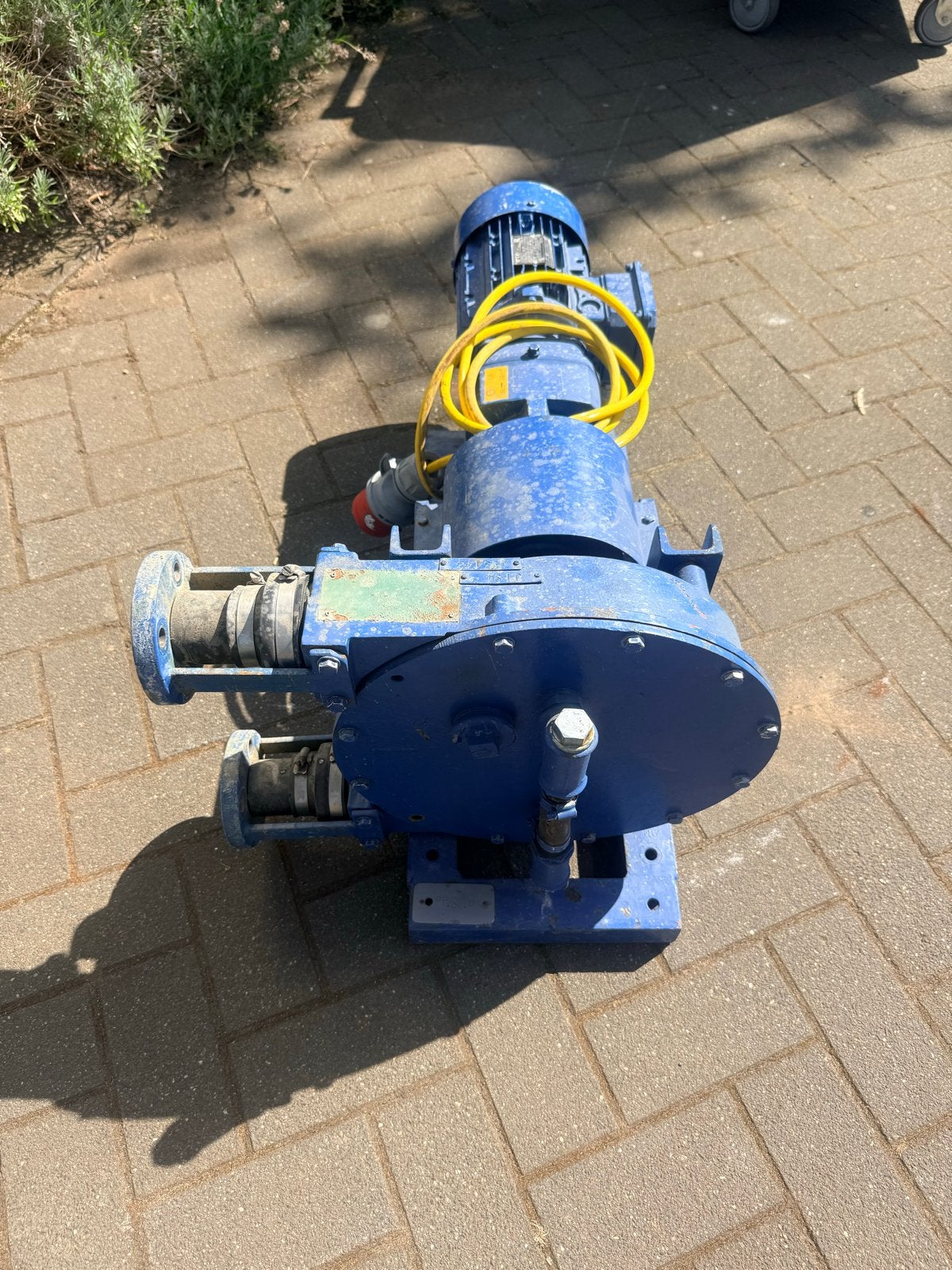 Robuuste Industriële slangenpomp, Ophalen