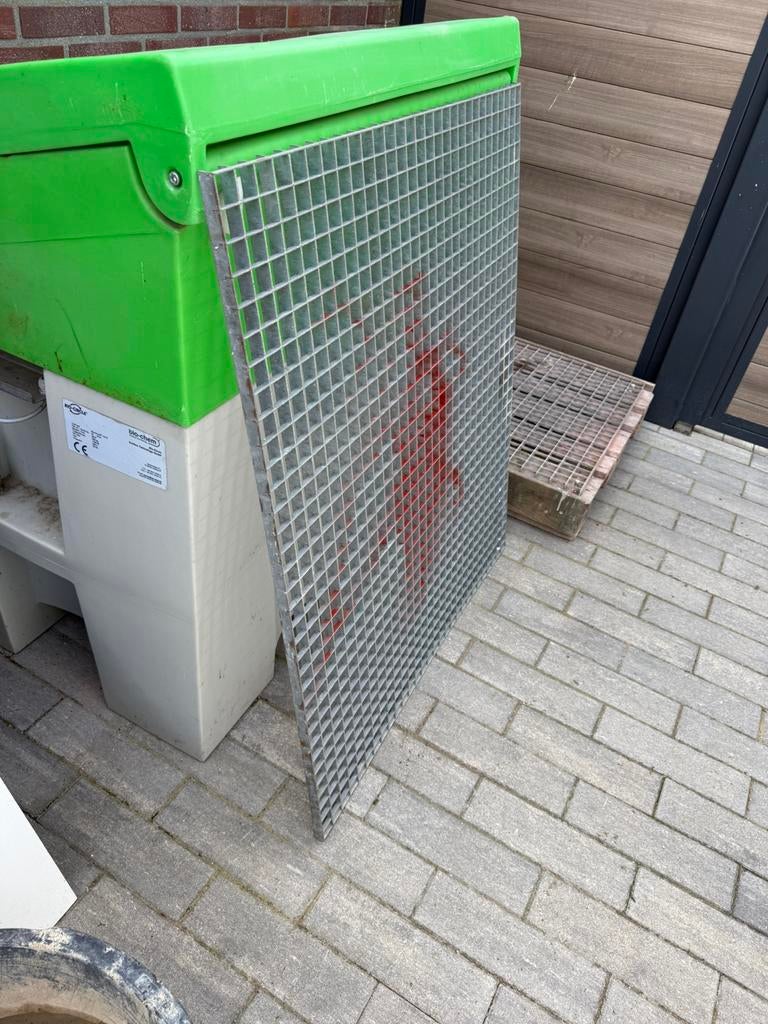 Gegalvaniseerde roosters diverse afmetingen, Ophalen, 250 mm of meer