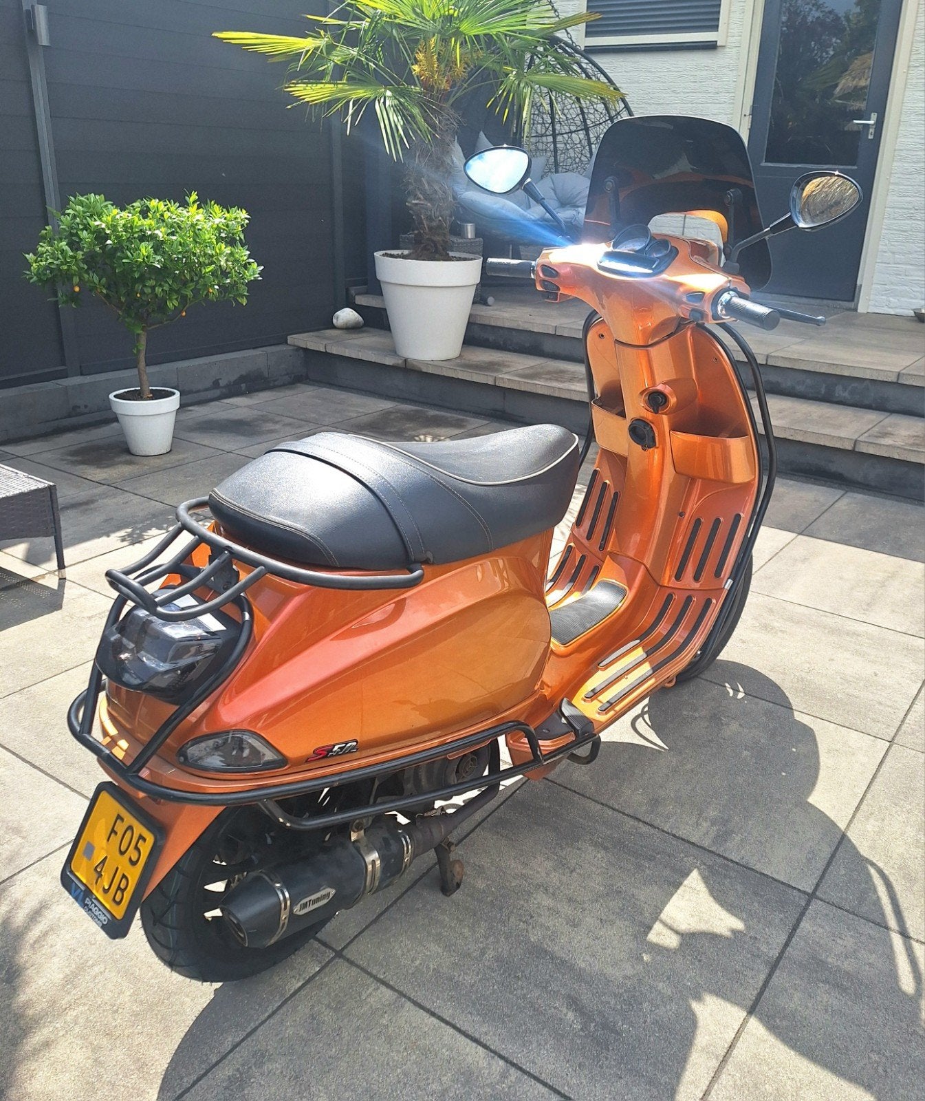 VESPA s50 80cc FULL OPTION COMPLEET MET HELMEN ETC. 4tak, Ophalen, Benzine