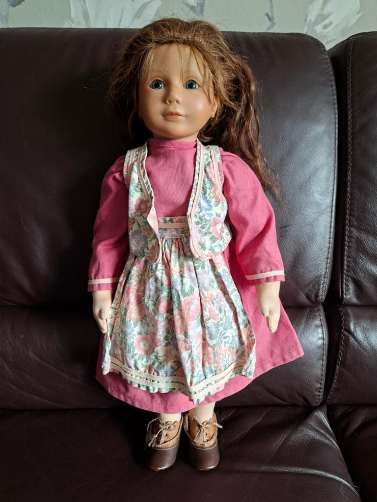 Steiff pop met extra kleding, 50 cm., Verzamelen, Poppen, Ophalen of Verzenden, Zo goed als nieuw, Pop