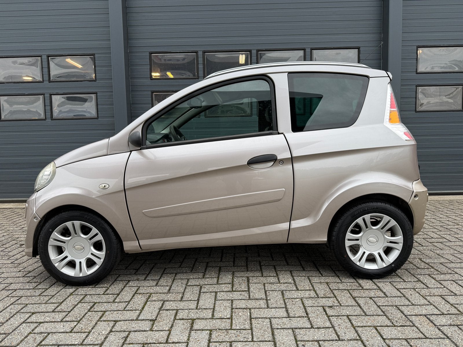 Microcar M.Go Brommobiel 45KM / CHAMPAGNE / YANMAR / 2009, Ophalen, Holtkampminicars@gmail.com, Holtkamp Minicars, 16 km/u of meer