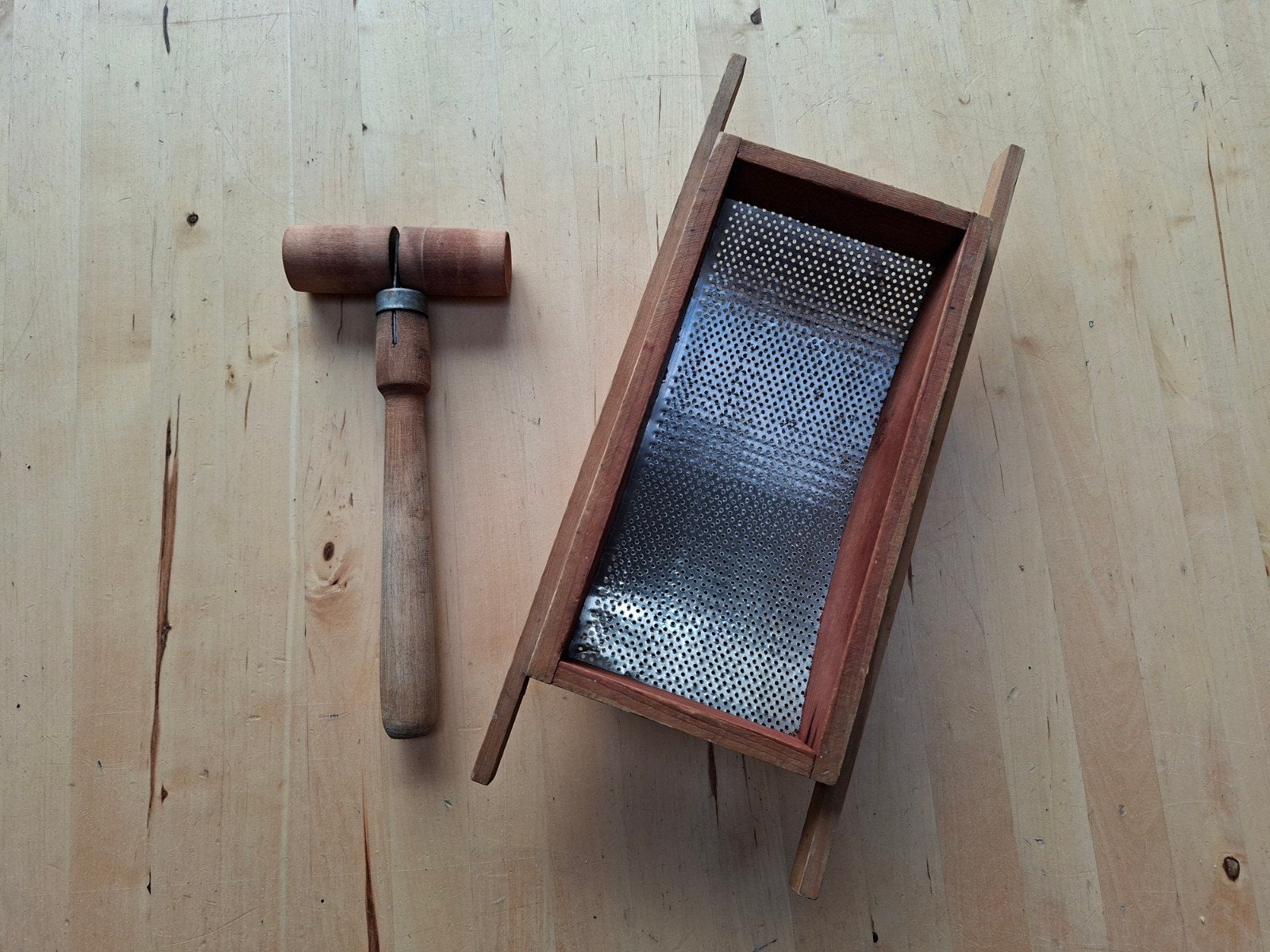 Vintage Zweedse fruitzeef met stamper - Mooi gebruikte staat, Ophalen of Verzenden
