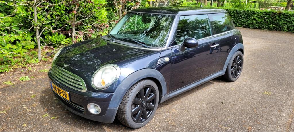 Mini 1.4 16V ONE 2008 Zwart, Auto's, Mini, Voorwielaandrijving, 4 stoelen, Origineel Nederlands, 19 km/l