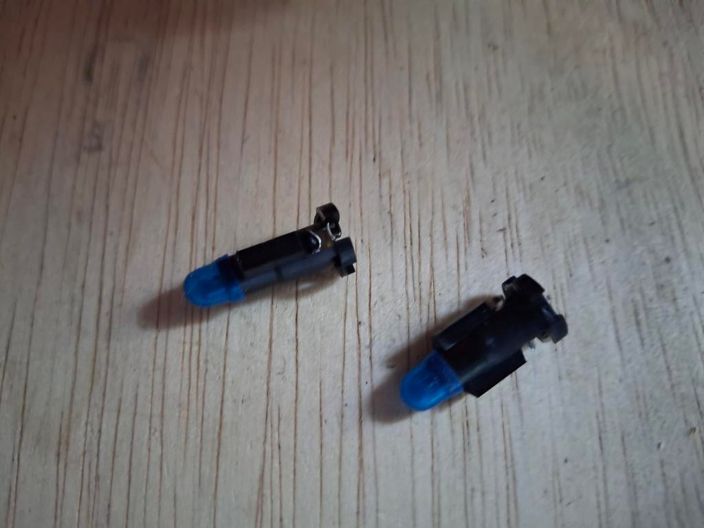 Volvo Gloeilampen blauw(2x)kachelbedieningspaneel S40/V40, Auto-onderdelen, Ophalen of Verzenden, Volvo