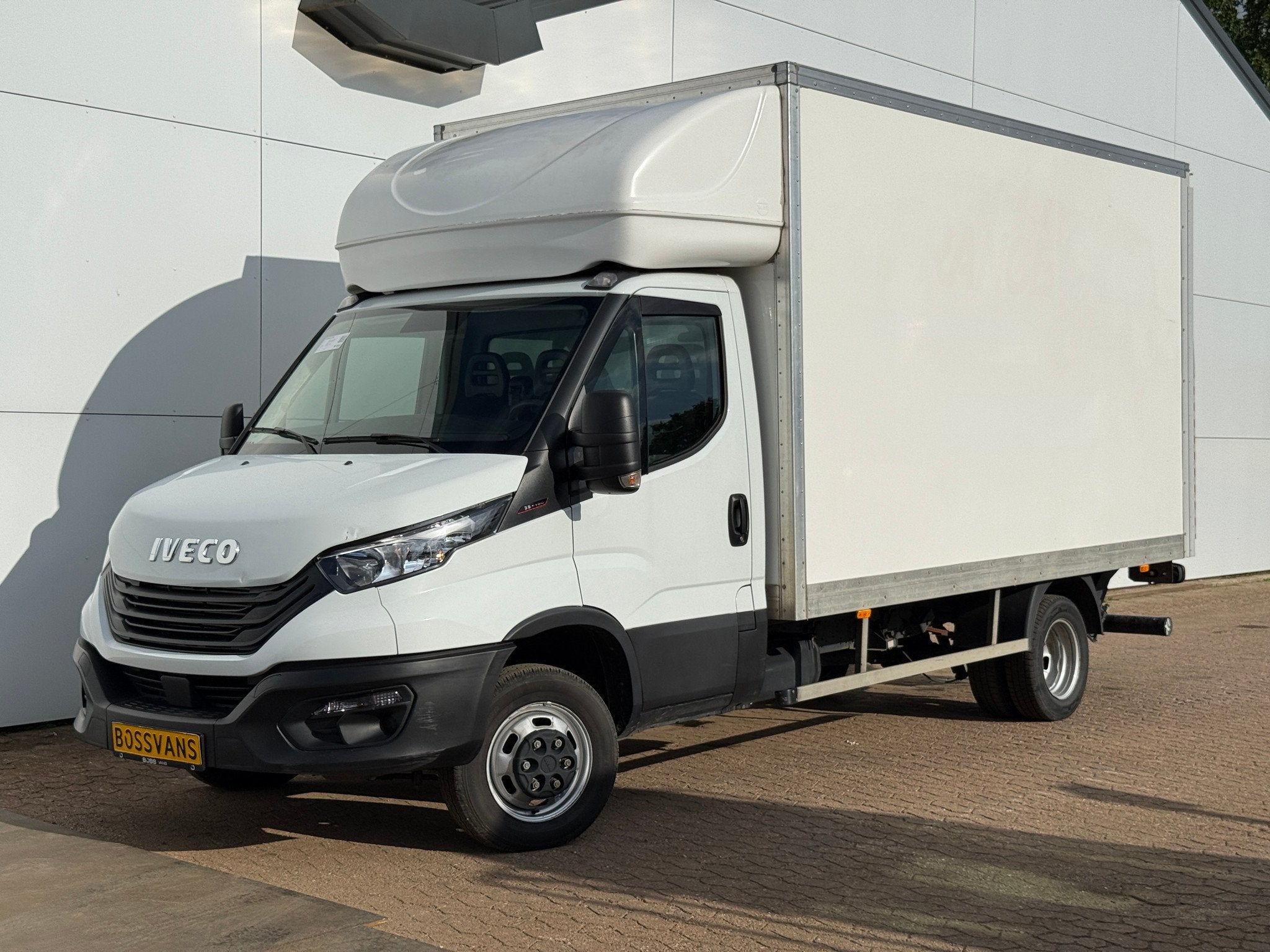 Iveco Daily 35C16 3.0 160PK Bakwagen Laadklep Zijdeur Camera, Achterwielaandrijving, Euro 6, 4 cilinders, Iveco