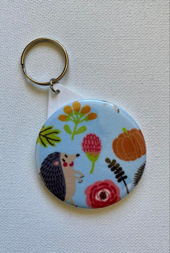 Sleutelhanger met spiegeltje, egel, bosdieren, Ophalen of Verzenden, Nieuw, Dier of Natuur