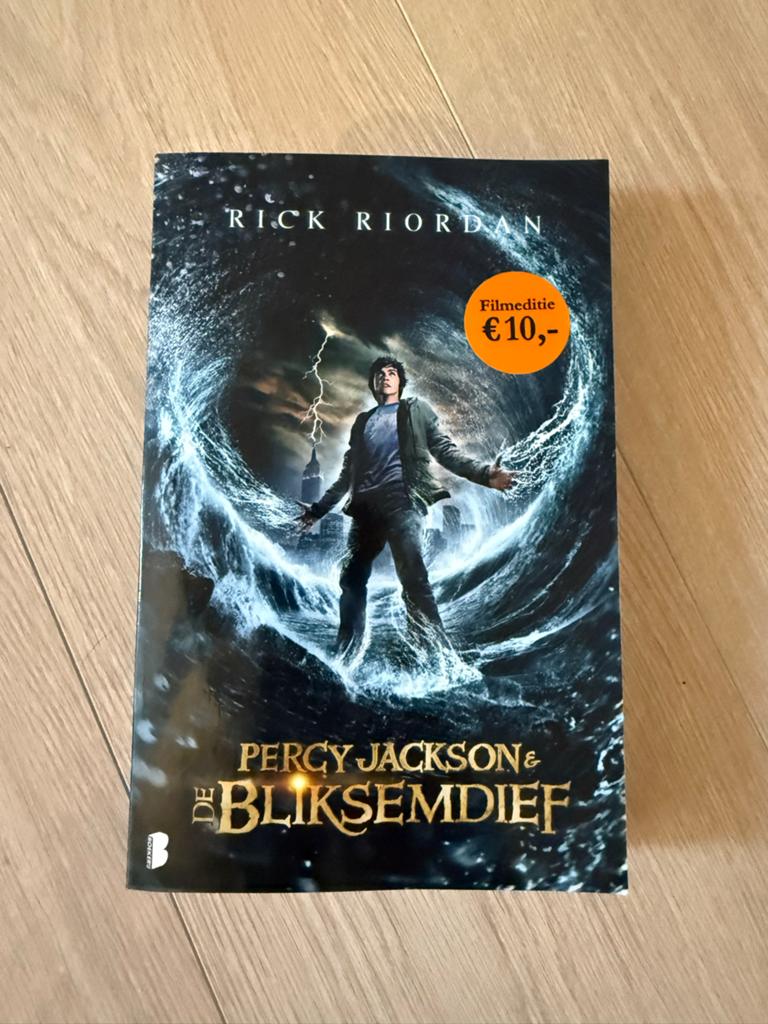 Percy Jackson & de Bliksemdief - Filmeditie, Boeken, Ophalen of Verzenden, Gelezen