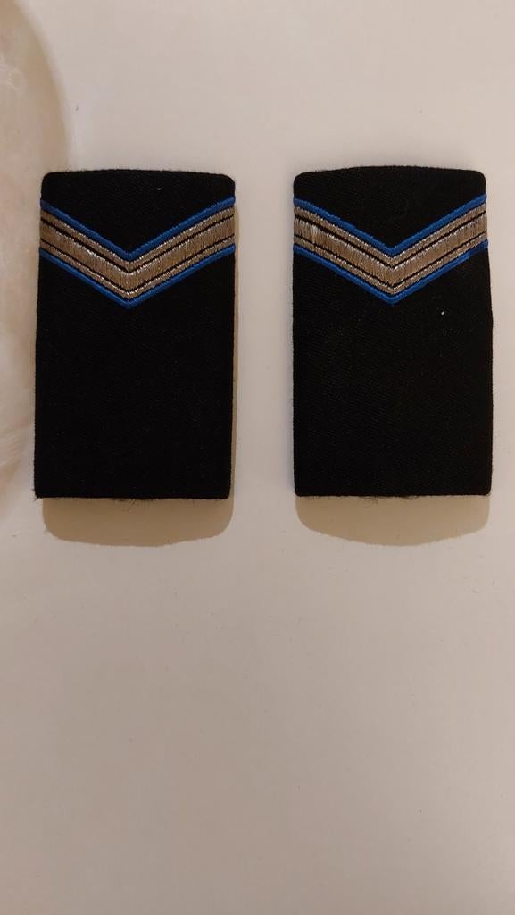 Epauletten zwart met goud en blauw Koninklijke marechaussee, Verzamelen, Militaria | Algemeen, Ophalen of Verzenden