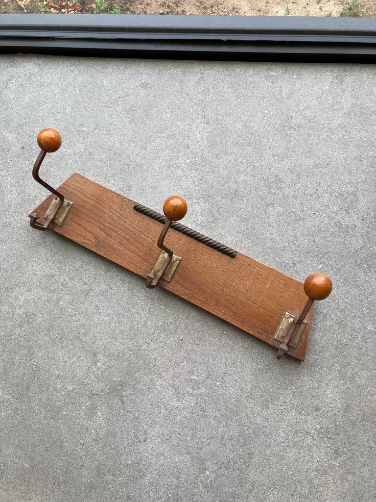 Eiken kapstok met 3 dubbele haken, Ophalen