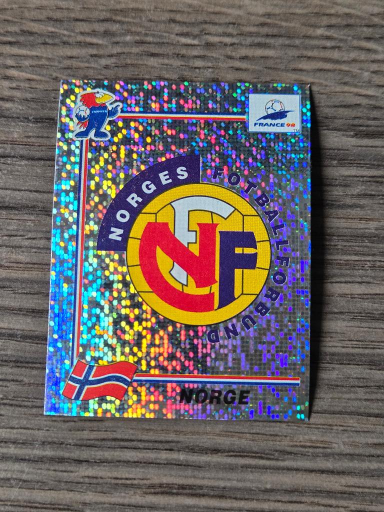 Panini World Cup Frankrijk 1998 embleem Noorwegen, Ophalen of Verzenden, Zo goed als nieuw, Buitenlandse clubs, Poster, Plaatje of Sticker