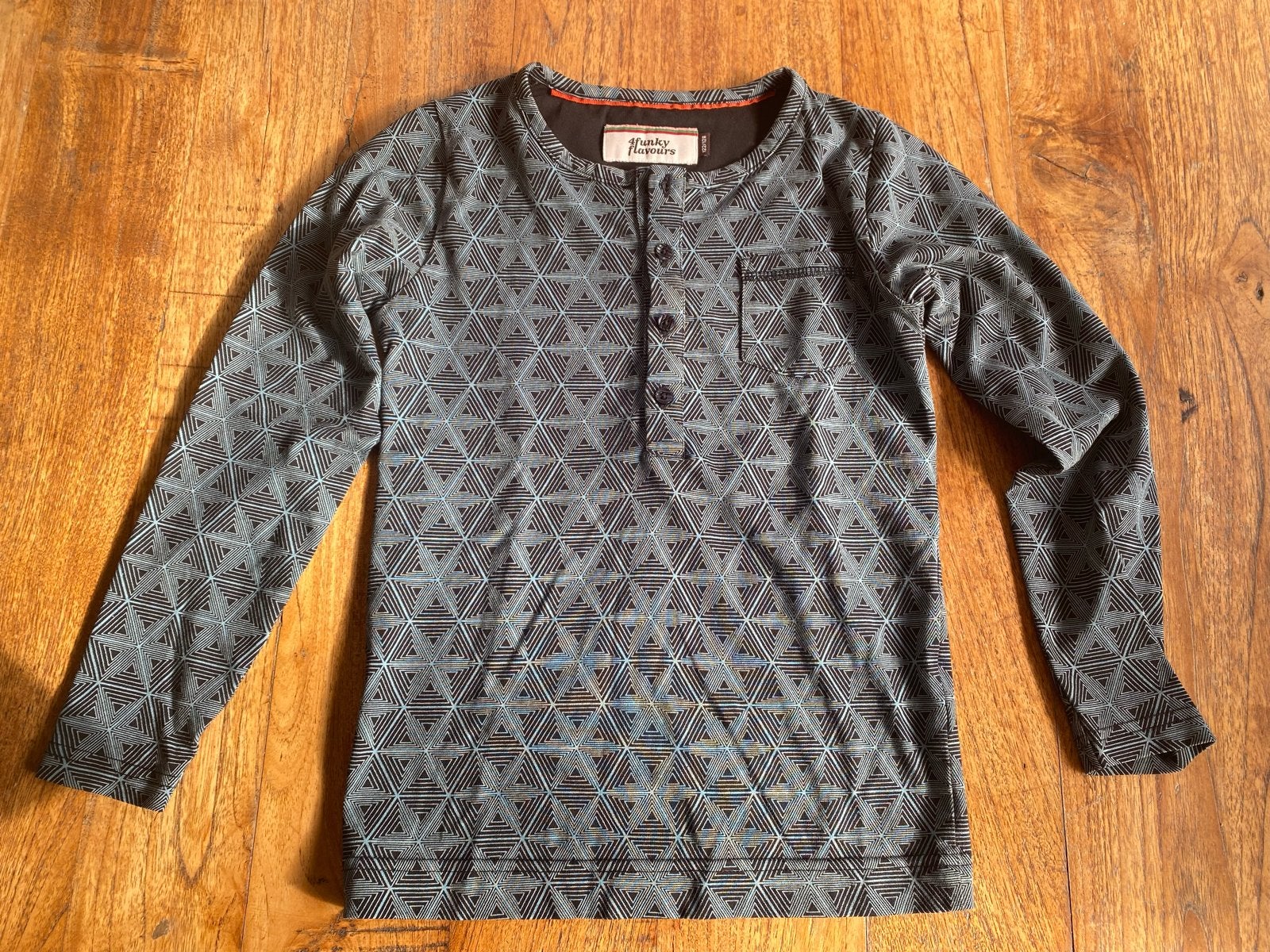 4FF Longsleeve - Maat 122-128, Ophalen of Verzenden, Zo goed als nieuw, Jongen of Meisje, Shirt of Longsleeve