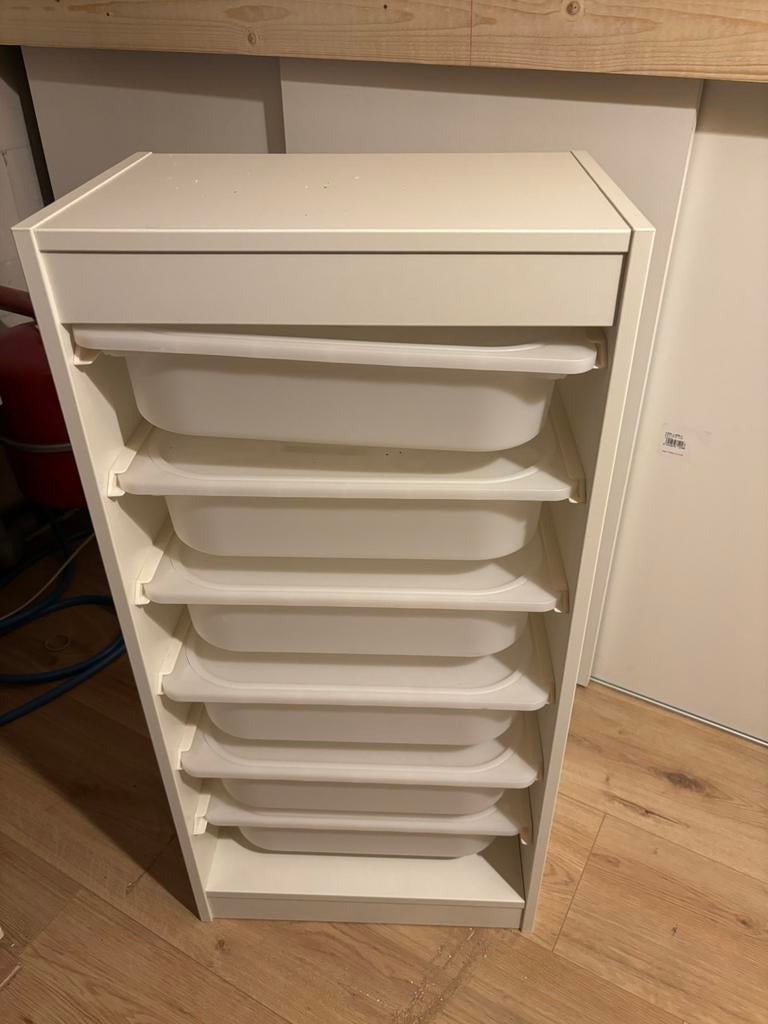 Ikea kastje met plastic lade bakken, Ophalen, Zo goed als nieuw