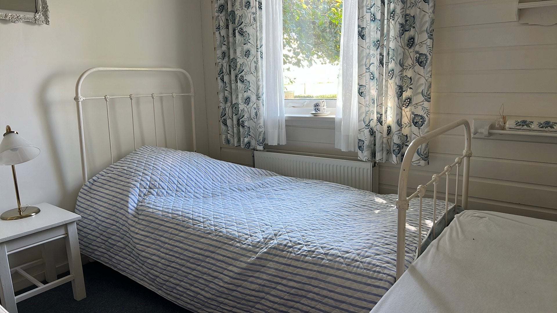Antiek frans spijlenbed eenpersoons brocante, Huizen en Kamers