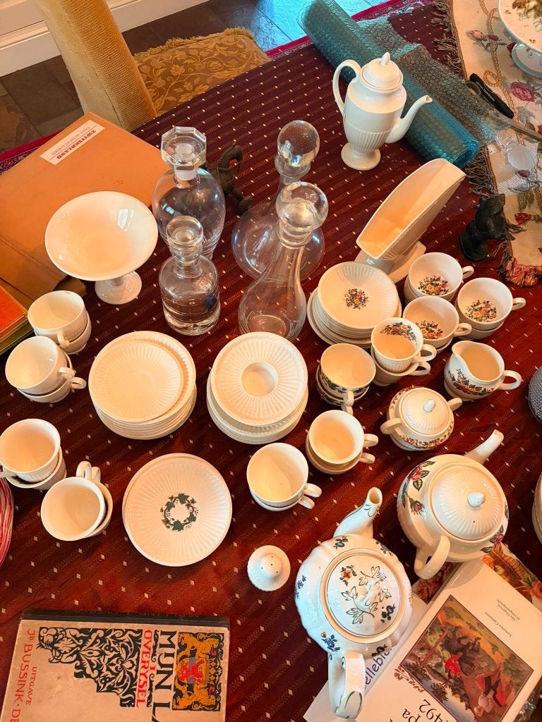 Diverse servies (Wedgewood, Villeroy & boch), Ophalen, Overige typen, Zo goed als nieuw, Overige stijlen