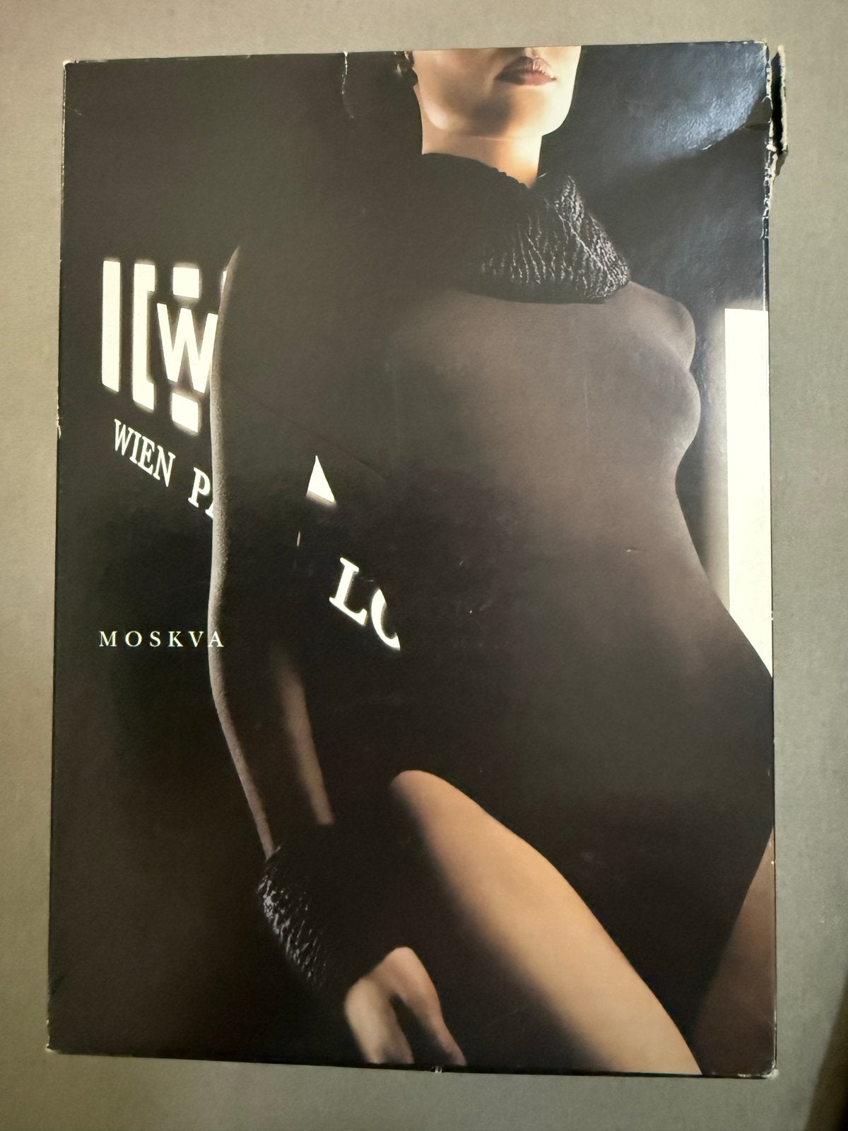 Grijze body, afneembare zwarte kraag, Wolford, maat M, Kleding | Dames, Maat 38/40 (M), Nieuw, Ophalen of Verzenden, Lange mouw