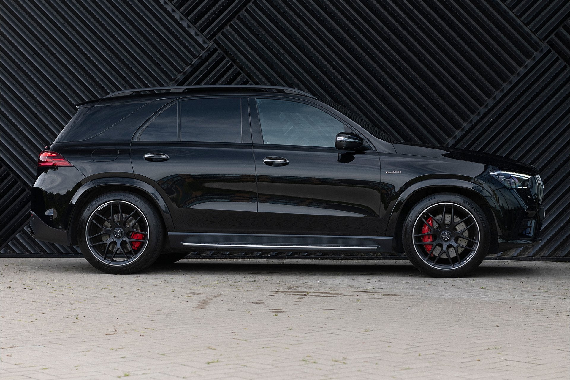 Mercedes-Benz GLE AMG 53 4MATIC+ Distronic+ IHC+ Massage Nig, Auto's, Gebruikt, GLE, Zwart, Bedrijf
