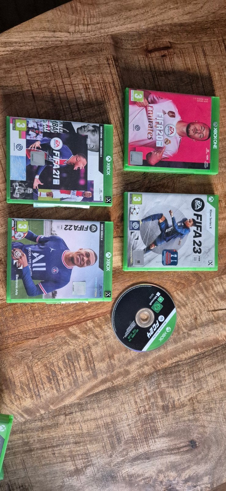 FIFA Xbox games: FIFA 21, 22, 23, 24 (los of set), Ophalen of Verzenden, Gebruikt
