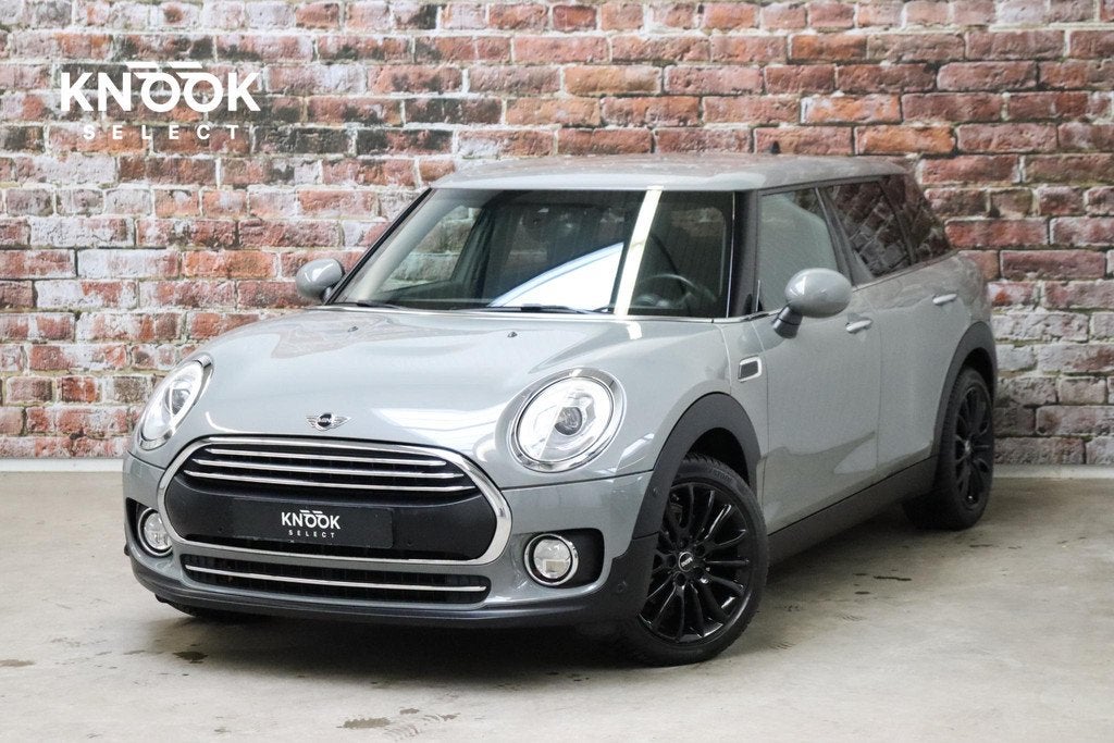 MINI Clubman One Salt Business / Navigatie / LED / Climate C, Stof, Handgeschakeld, 19 km/l, 3 cilinders