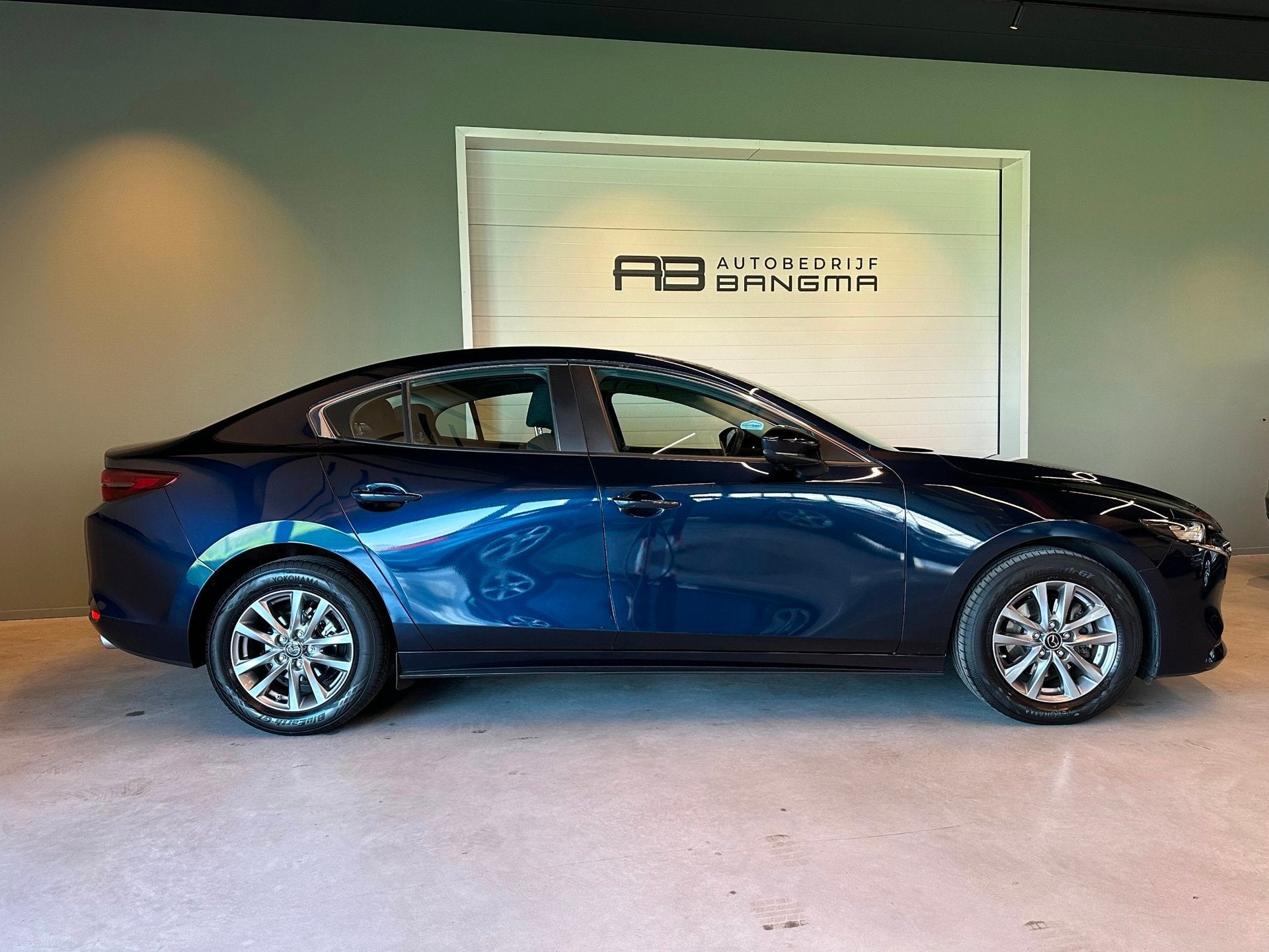 Mazda 3 2.0 e-SkyActiv-G M Hybrid 122 COMFORT-uitv|NAVIGATIE, Auto's, Mazda, Stof, Gebruikt, 4 cilinders, Met garantie (alle)