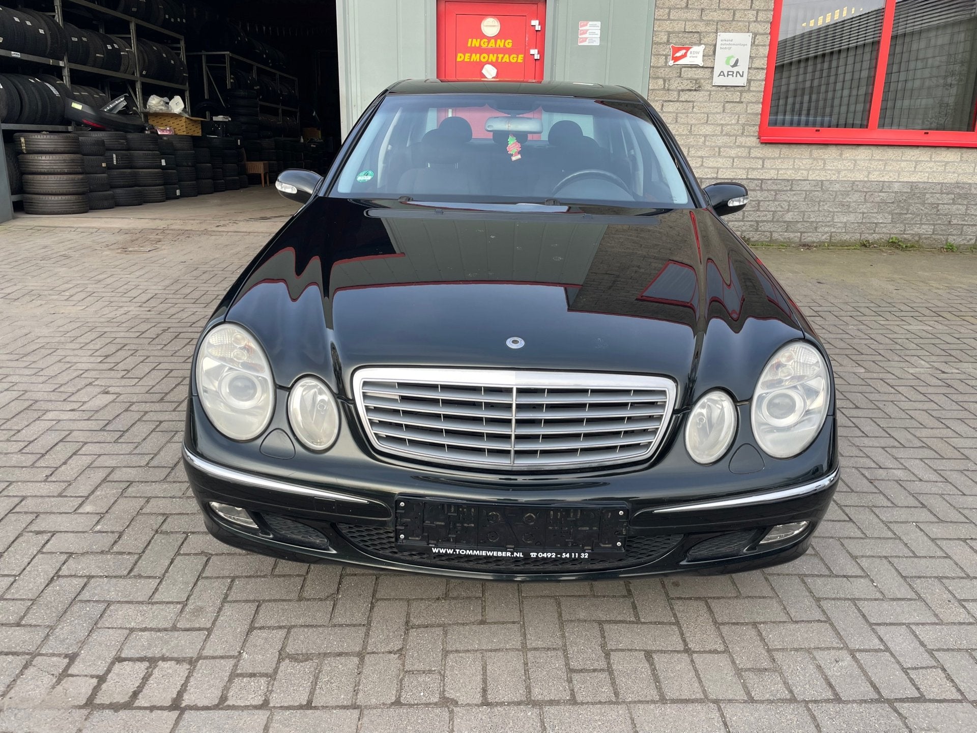 Mercedes-Benz E-klasse 240 Avantgarde, Auto's, Automaat, Achterwielaandrijving, Gebruikt, 2597 cc
