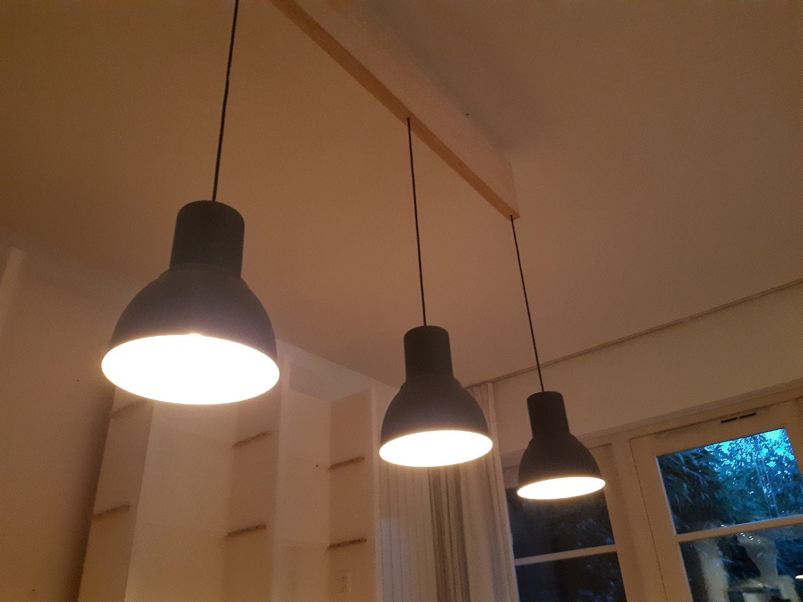 3 hanglampen industrieel, Ophalen