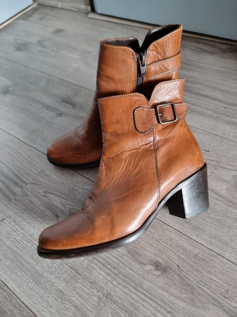 Bruin leren dames laarzen Vibram, maat 36 (JM2), Kleding | Dames, Schoenen, Ophalen of Verzenden, Zo goed als nieuw, Bruin, Hoge laarzen