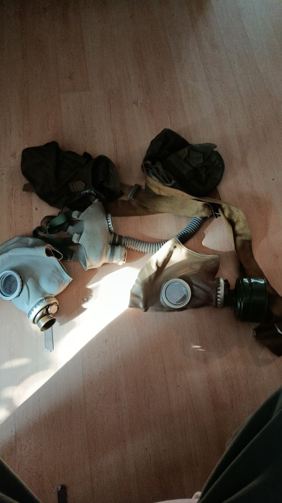 Diverse gasmaskers - Militaria collectie, Ophalen of Verzenden, Overige soorten, Overige gebieden, Overige typen